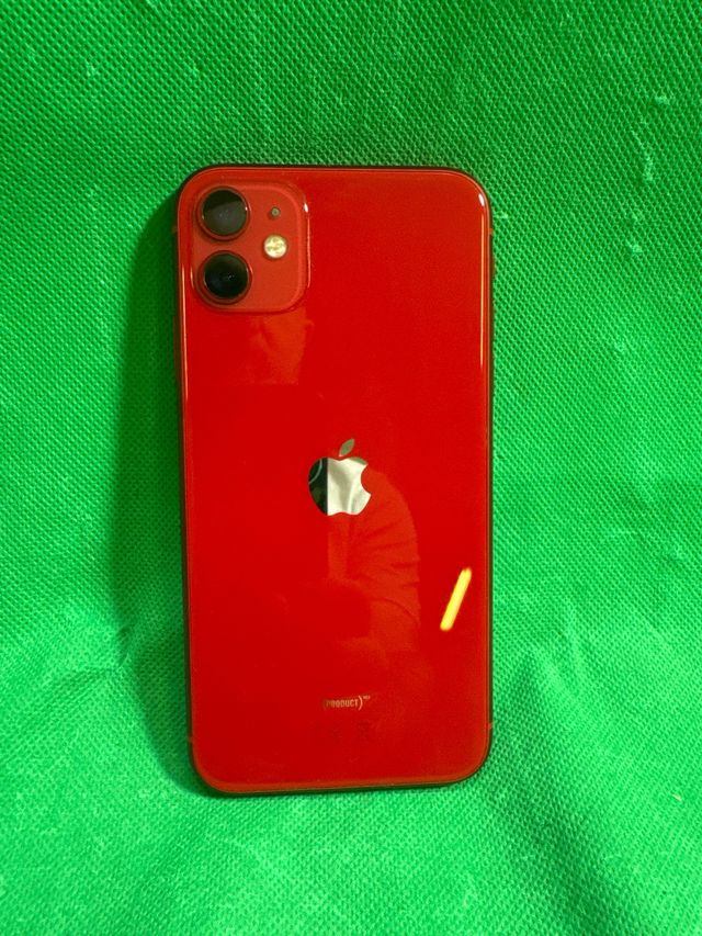 iPhone 11 – 128 GB – Color rojo. Leed el anuncio!!