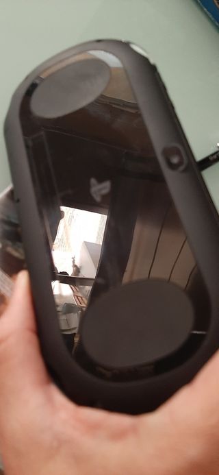 Consola Sony PS Vita Slim Negra Pch2004