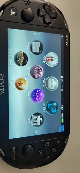Consola Sony PS Vita Slim Negra Pch2004