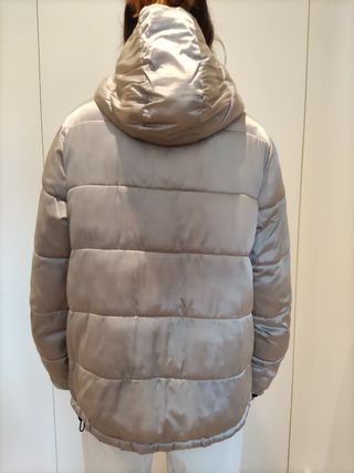 Canguro tono cobrizo de Zara