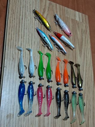 Señuelos de pesca variados