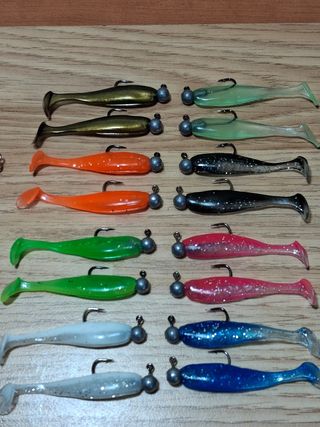 Señuelos de pesca variados