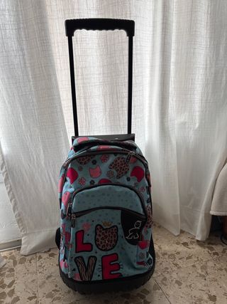 Mochila escolar con ruedas y diseño divertido