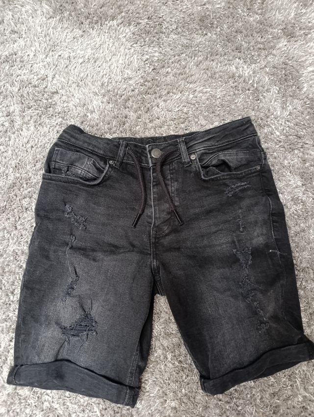 Pantalones cortos vaqueros rotos negros