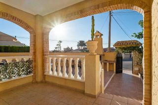 Chalet en venta en Altos - La Florida en Orihuela