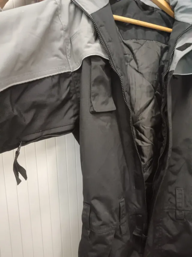 Helly Hansen buzo a estrenar