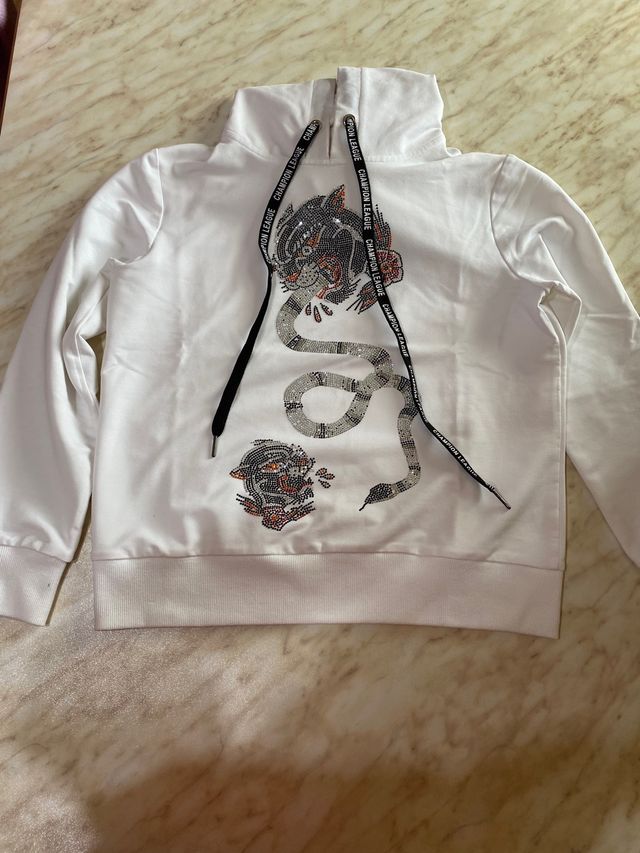 Felpa con cappuccio e disegno brillantini