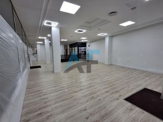 Local comercial en alquiler en Centro en Ourense