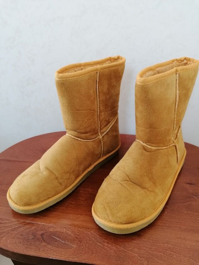 Stivaletti  polpaccio color  ocra