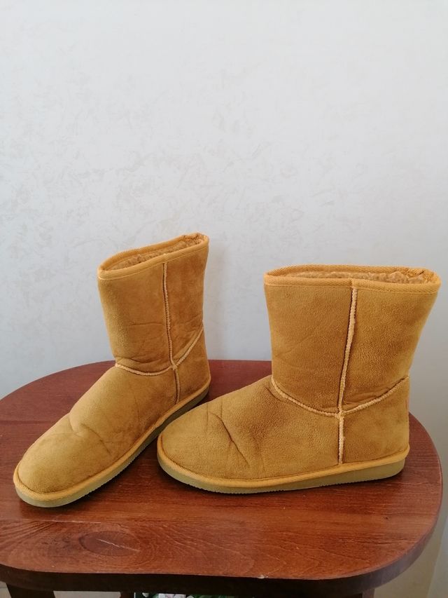 Stivaletti  polpaccio color  ocra