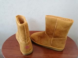 Stivaletti  polpaccio color  ocra