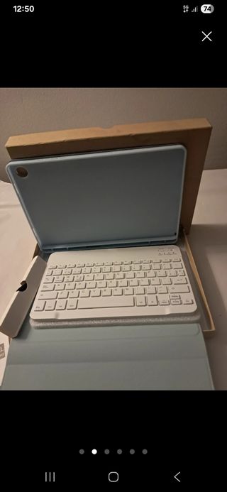 Funda + Teclado  Samsung Galaxy A9 Plus 11"