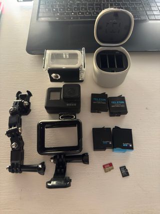 GoPro Hero 7 Black + Accesorios