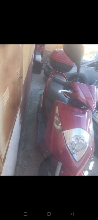 Honda Dylan 125cc Roja