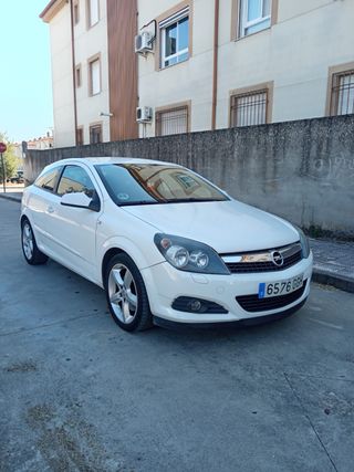 Opel 1.9 de motor 150 CV diesel GTC 6 velocidades