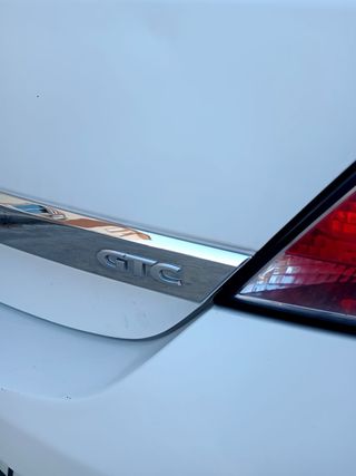 Opel 1.9 de motor 150 CV diesel GTC 6 velocidades