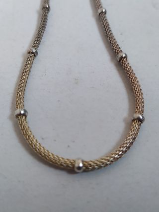 Bonito collar tipo gargantilla de diseño italiano 