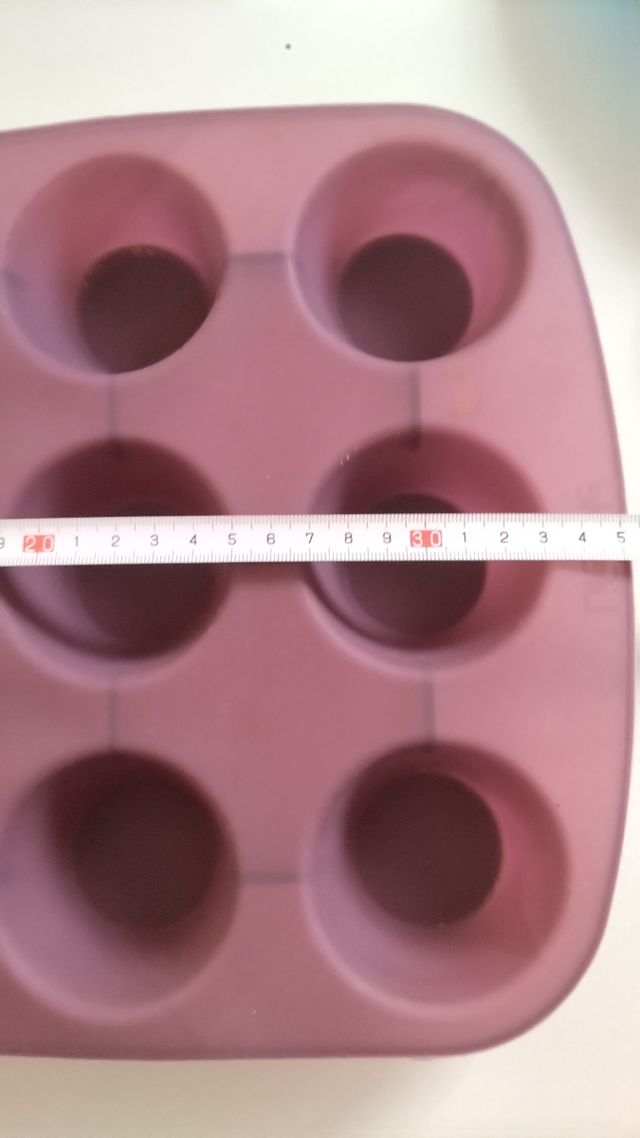 Molde silicona cupcakes/chocolates.