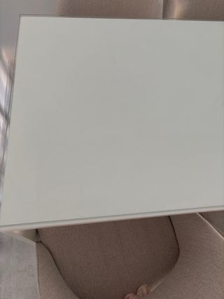 Mesa comedor cristal y metal Ikea 