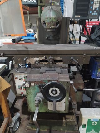 Fresadora Universal MRF