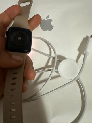 Apple Watch SE Beige con Cargador