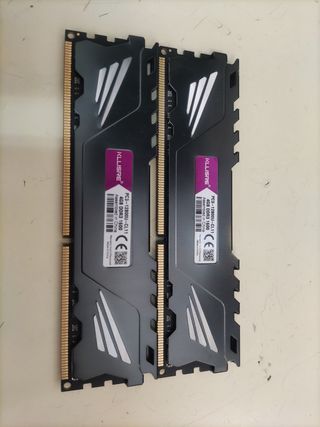 2x Módulos RAM DDR3 1600MHz 4GB KLLISRE