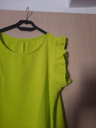 Maglietta lime maniche a sbuffo