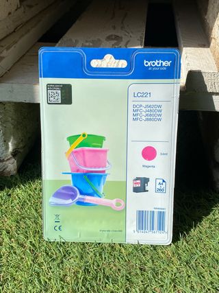 Cartucho Tinta Brother LC221 Magenta
