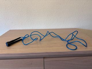 Comba para saltar azul