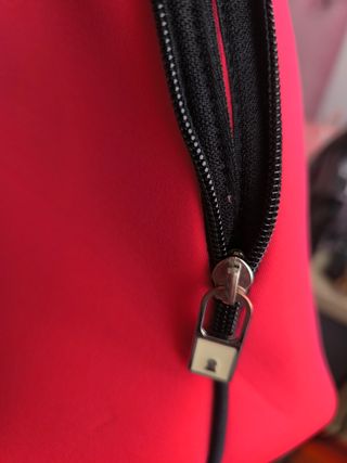 Bolso Save My Bag Rojo y Negro Asa Corta