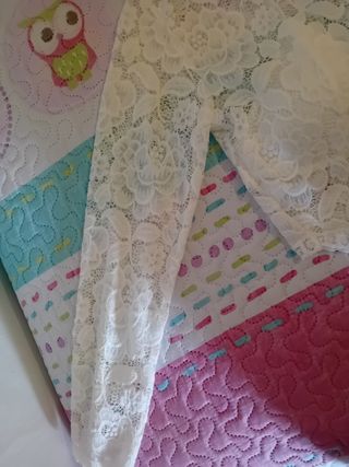 Camiseta blanca de encaje manga larga