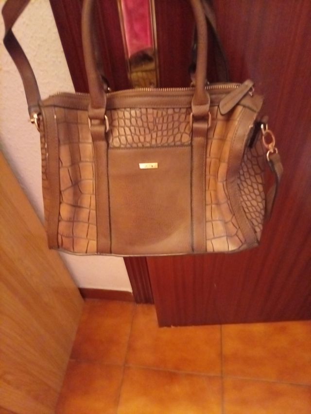Bolso de mano y hombro marrón estampado