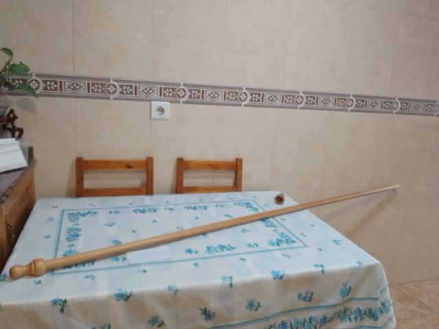 Barra de madera con terminales