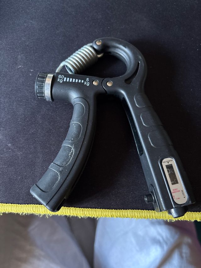 Ejercitador de antebrazo con contador