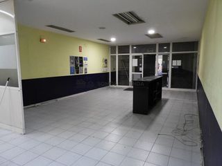 Local comercial en alquiler en A Ponte en Ourense