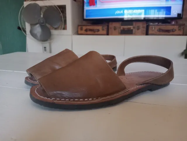 Menorquinas de piel marrón