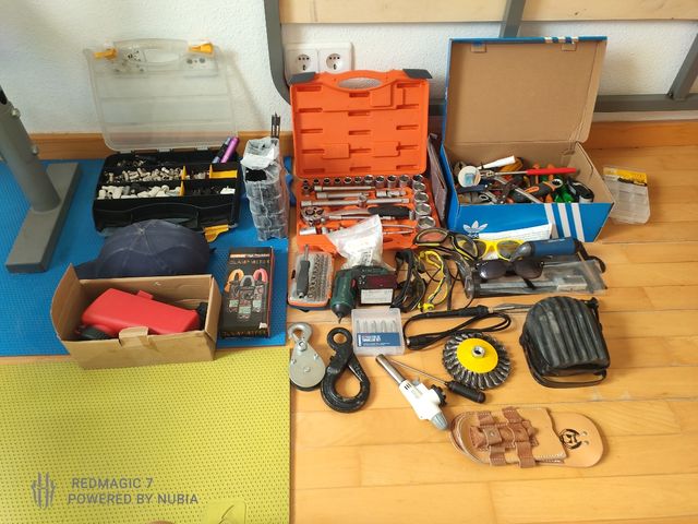 Lote de herramientas y accesorios