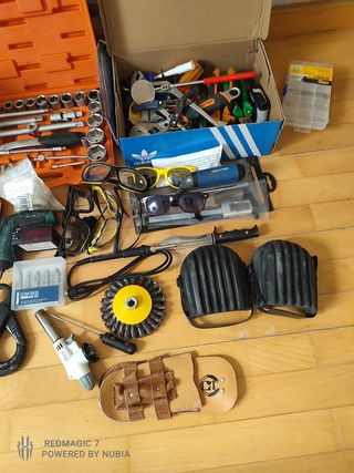 Lote de herramientas y accesorios