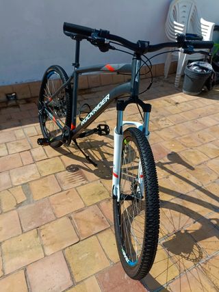 ROCKRIDER  rueda 27.5 talla L 
(Está nueva)