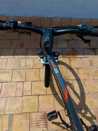 ROCKRIDER  rueda 27.5 talla L 
(Está nueva)