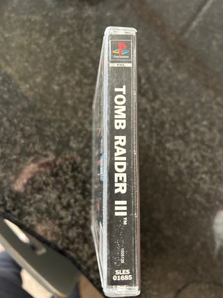 Tomb Raider III PS1,no tiene librito.
