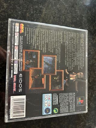 Tomb Raider III PS1,no tiene librito.
