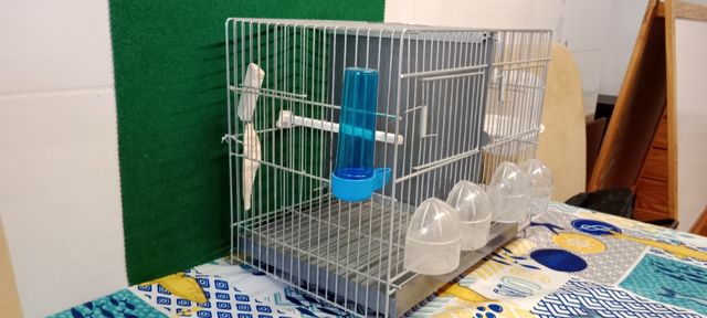 Jaula cría canario + accesorios,vitamina.....