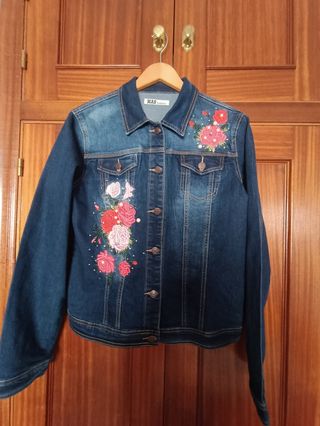 MAS fashion Cazadora Vaquera Flores Azul