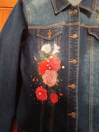 MAS fashion Cazadora Vaquera Flores Azul