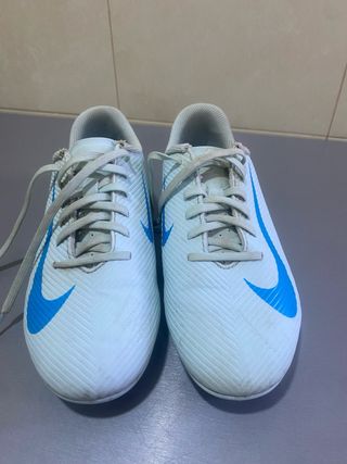 Botas de fútbol Nike para niño