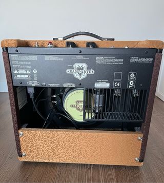 Amplificador Fender Ramparte de guitarra eléctrica