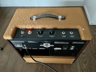 Amplificador Fender Ramparte de guitarra eléctrica