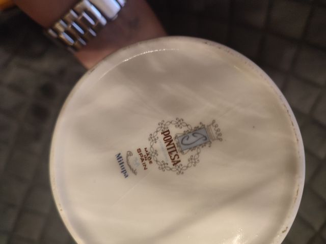 Cafetera Pontesa Blanca con Azul Buenos Días