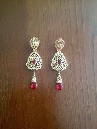 Conjunto Broche y Pendientes Dorados